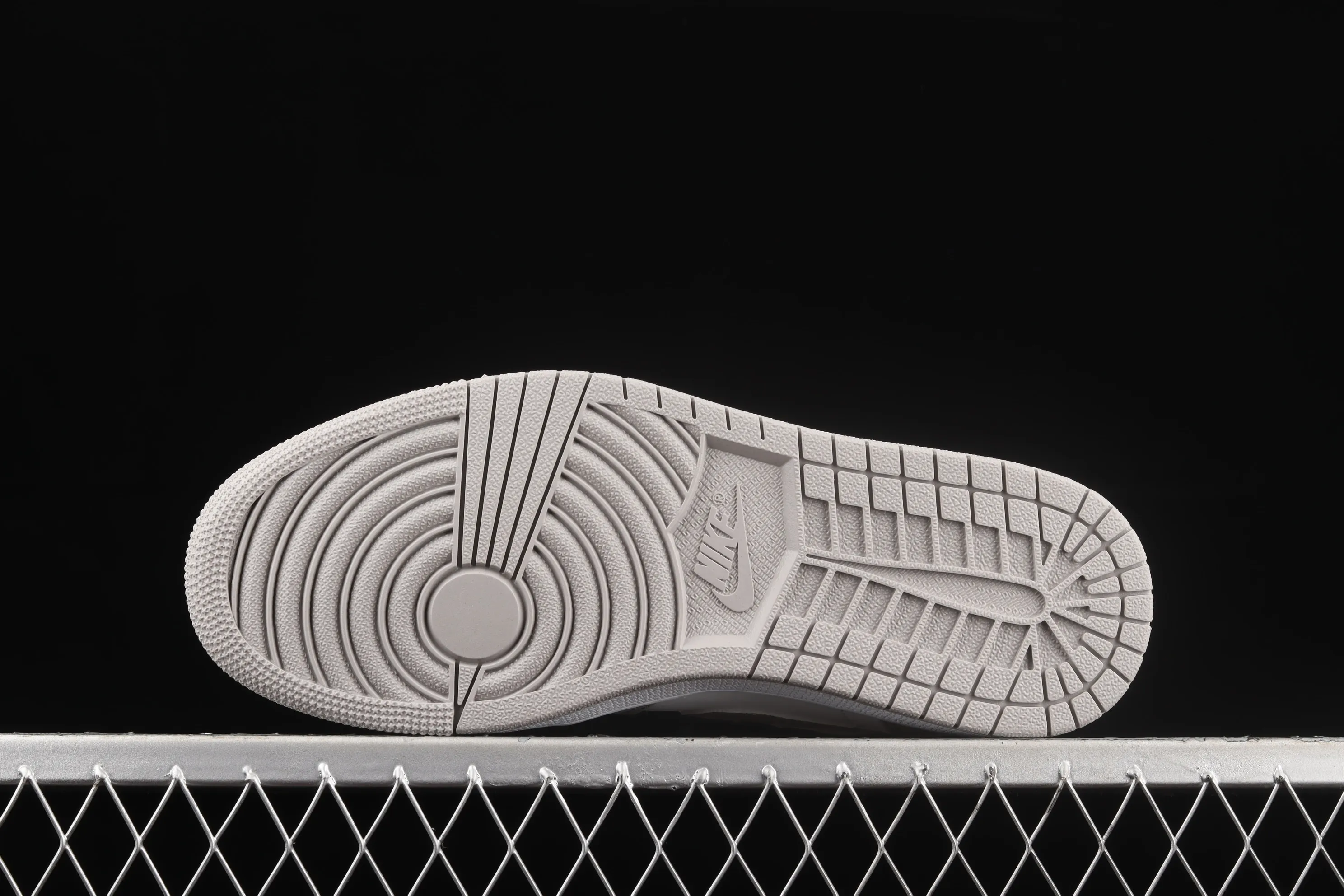 All Categories Air Jordan Jordan Series Basketball Shoes Air Jordan 1 Mid Air Jordan 1 Mid AJ1 Joe 1 Middle Linen College Gray Mid-top Basketball Shoes 554724-082